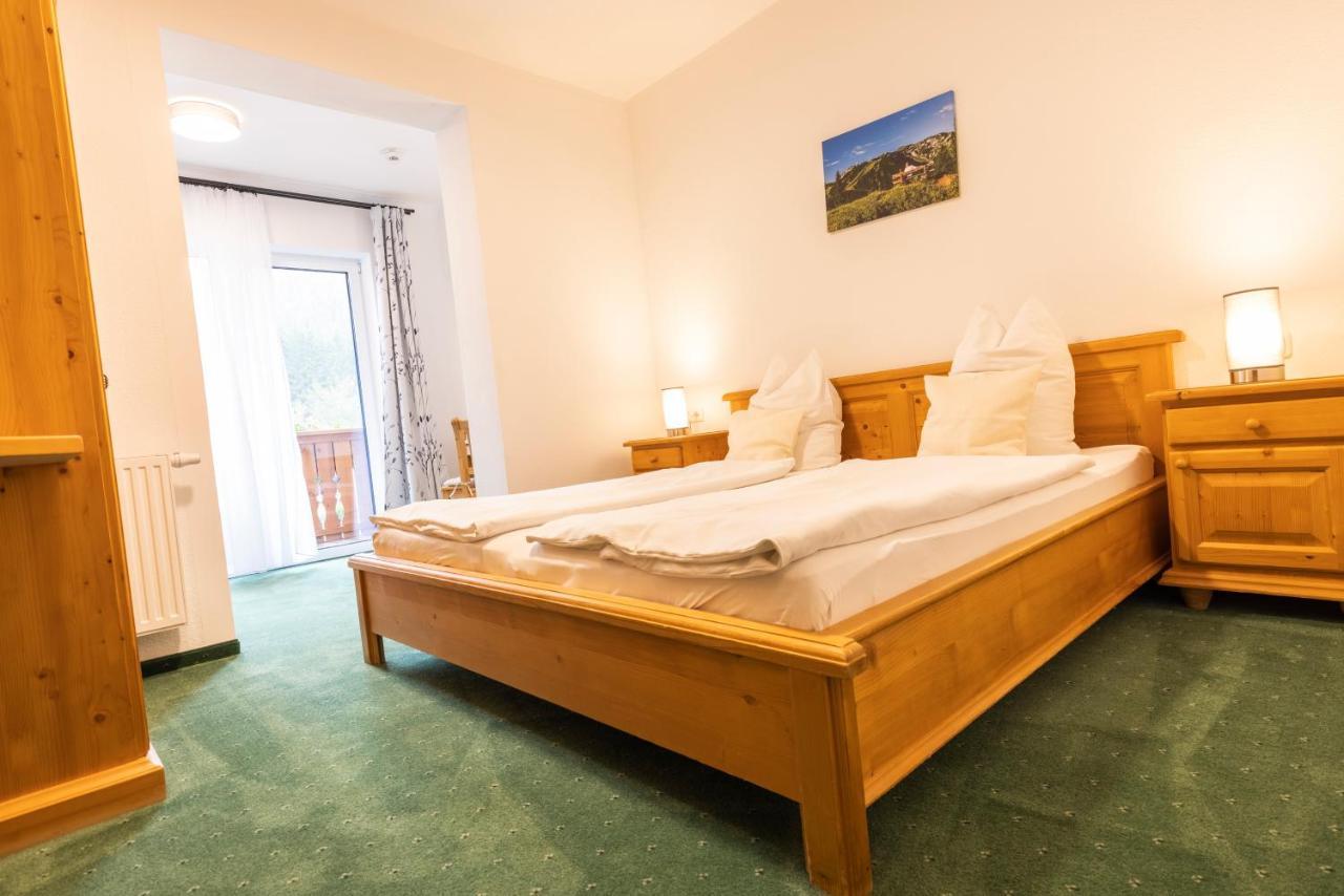 Alpenhotel Ensmann Lassing  Экстерьер фото